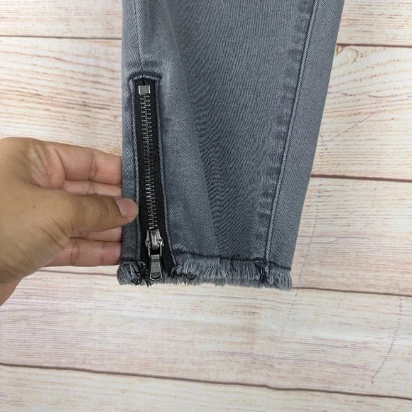 Kancan Women’s Size 29 Slim Ankle Zip Skinny Jeans Gray Stretchy Raw Edge Hem - Picture 5 of 11